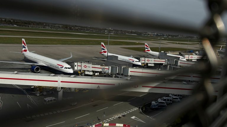 Heathrow's £33bn third runway plan chosen by government