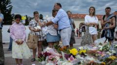 Minute's silence held to remember Bondi beach attack victims