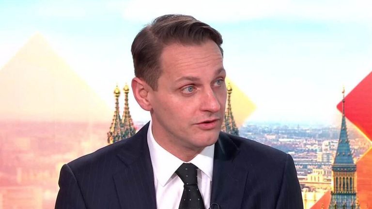 UK government refuses to say if US would be wrong to invade Greenland