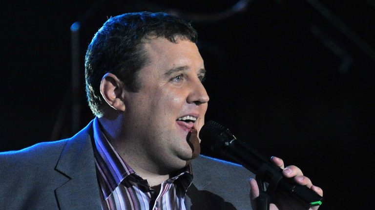 Bomb hoax arrest after Peter Kay show evacuated