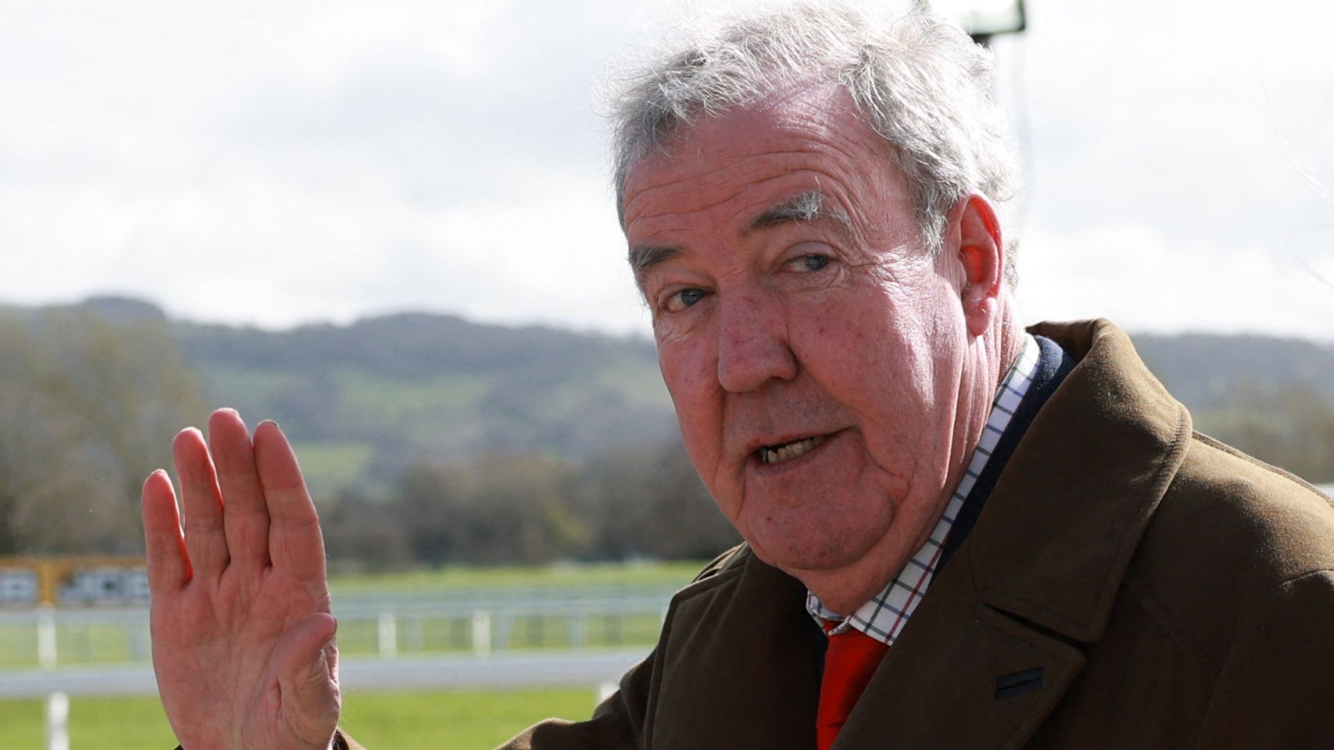 Clarkson gives health update after cancer diagnosis revealed