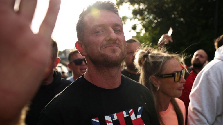 Tommy Robinson set to debate 'suspicion' of Islam at Oxford Union despite outcry