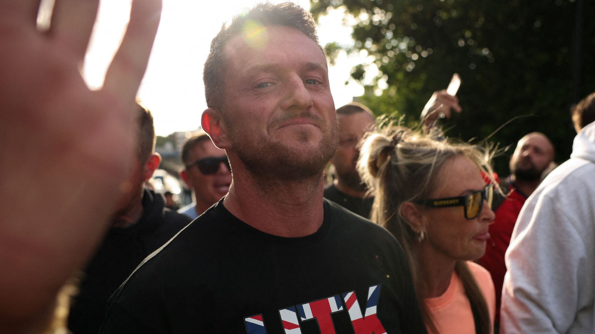 Tommy Robinson set to debate 'suspicion' of Islam at Oxford Union despite outcry