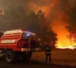 Thousands evacuated in France fires