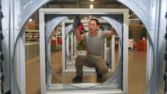 China economic growth falls sharply, missing target